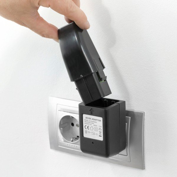 Електрическа акумулаторна метла за под - InnovaGoods-image-1