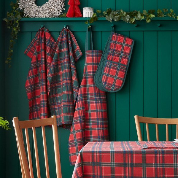 Памучена престилка с коледен мотив Christmas Tartan Check – Catherine Lansfield-image-2