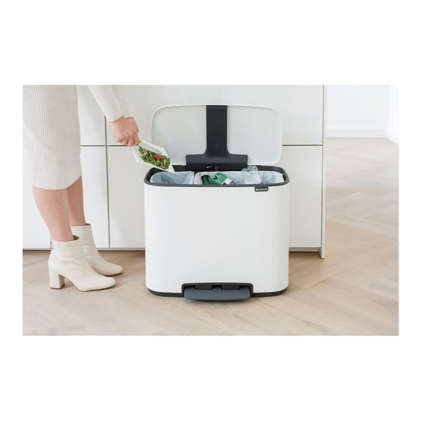 Бяло стоманено кошче за боклук за рециклиране с педал 34 l Bo – Brabantia-image-4
