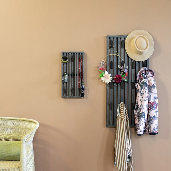 Тъмнокафяв панел за окачване от масивен дъб 46x100x8 cm Parco – Spinder Design-image-4