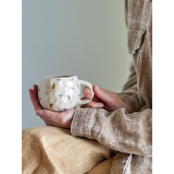 Кремава глинена чаша 260 ml Pippine – Bloomingville-image-1