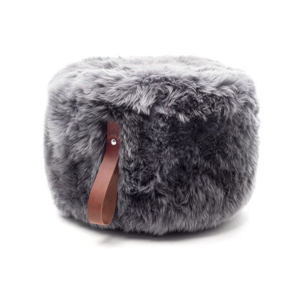 Šedý puf z ovčí kožešiny s hnědým poutkem Royal Dream, Ø 60 cm