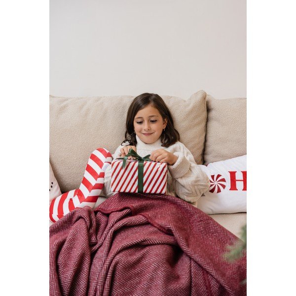 Декоративна възглавница с коледен мотив от флийс 50x30 cm Candy Cane – Catherine Lansfield-image-4