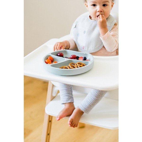 Светлосиня силиконова детска чиния 19x20,5 cm – Kindsgut-image-1