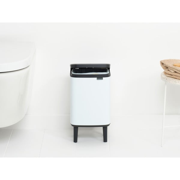 Бяло стоманено кошче за боклук 4 l Bo Hi – Brabantia-image-1