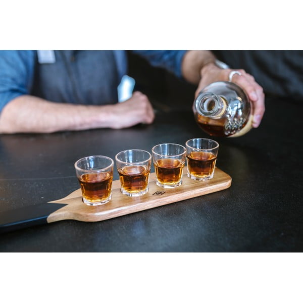 Дървена дъска за сервиране и 4 чаши за шотове Gentlemen's Hardware - Gentlemen's Hardware-image-4