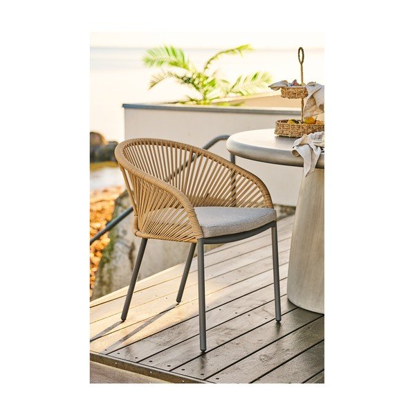 Бежов градински стол метален/подплатен Novella – House Nordic-image-1