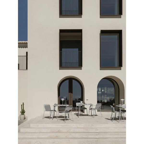 Светлосив градински стол метален Yua Wire – Blomus-image-3