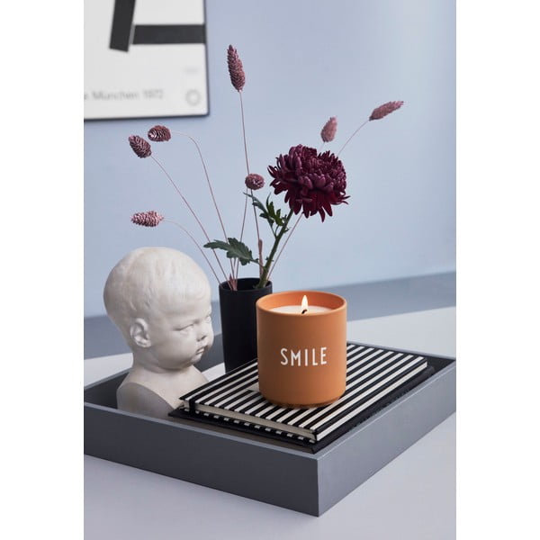 Ароматна соева свещ Smile - Design Letters-image-1