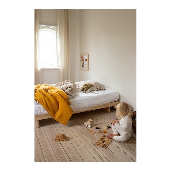 Единично легло от масивен бор с включена подматрачна рамка в естествен цвят 90x200 cm Kanso – Karup Design-image-1