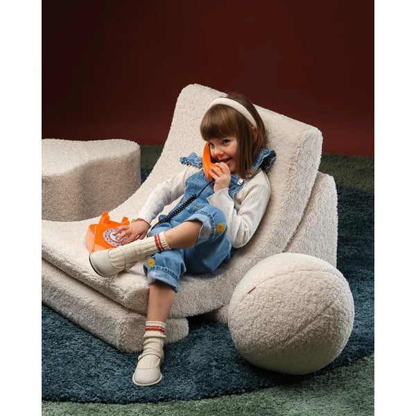 Кремава детска възглавница за диван от букле Ball – Wigiwama-image-1