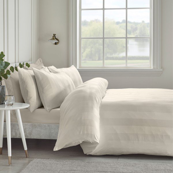 Кремаво двойно  сатенено спално бельо 200x200 cm So Soft Satin Stripe – Catherine Lansfield-image-1