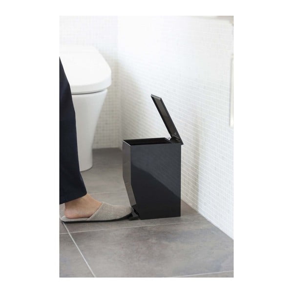 Черно пластмасово кошче за боклук с педал 3,9 l Tower – YAMAZAKI-image-1