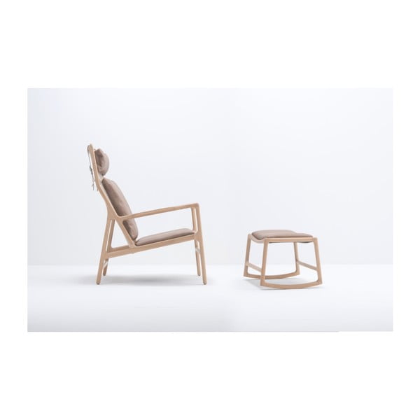 Фотьойл с масивна дъбова конструкция и седалка от кафява биволска кожа Dedo - Gazzda-image-3