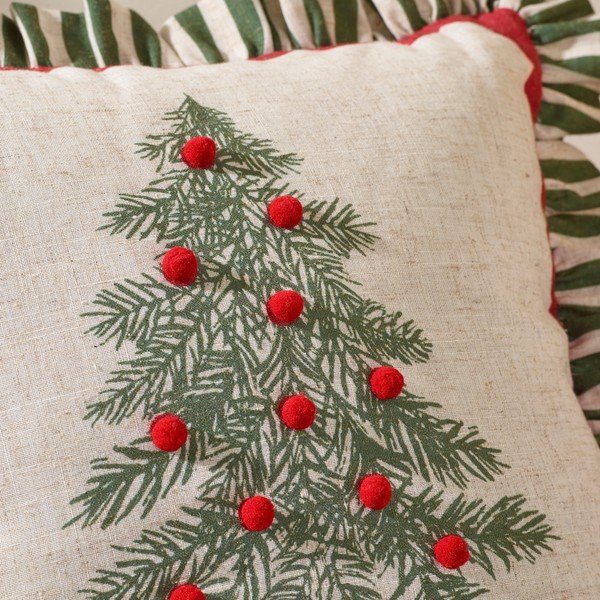Декоративна възглавница с коледен мотив 45x45 cm Frilled Christmas Tree – Catherine Lansfield-image-2