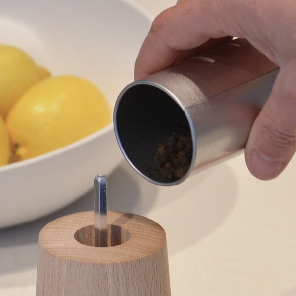 Мелничка за подправки от черен дъб Kiki - Wireworks-image-1