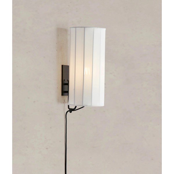 Черно-бял стенна лампа за контакт Hikari – Markslöjd-image-1