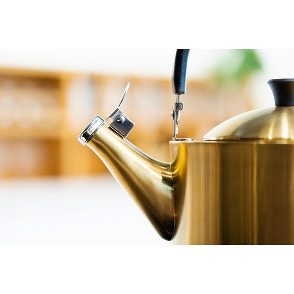 Чайник от неръждаема стомана в златист цвят1,5 l Diamante – Vialli Design-image-3