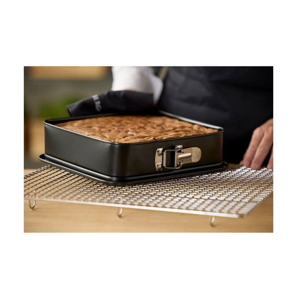 Форма за печене торта от неръждаема стомана 24x24 cm – Blomsterbergs-image-1