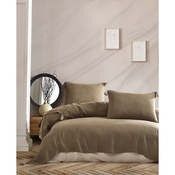 Кафяв ватиран комплект от покривка за легло и калъфки за възглавници за двойно легло 220x240 cm Costa - Mijolnir