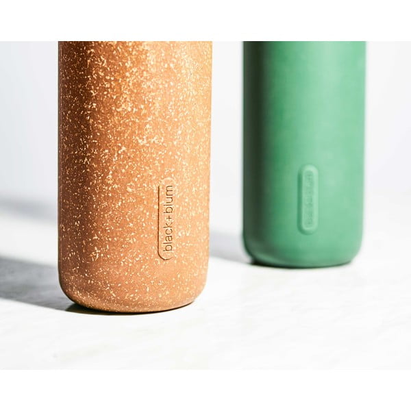 Стъклена бутилка за вода с оранжев силиконов ръкав , 600 ml G-Bottle - Black + Blum-image-4