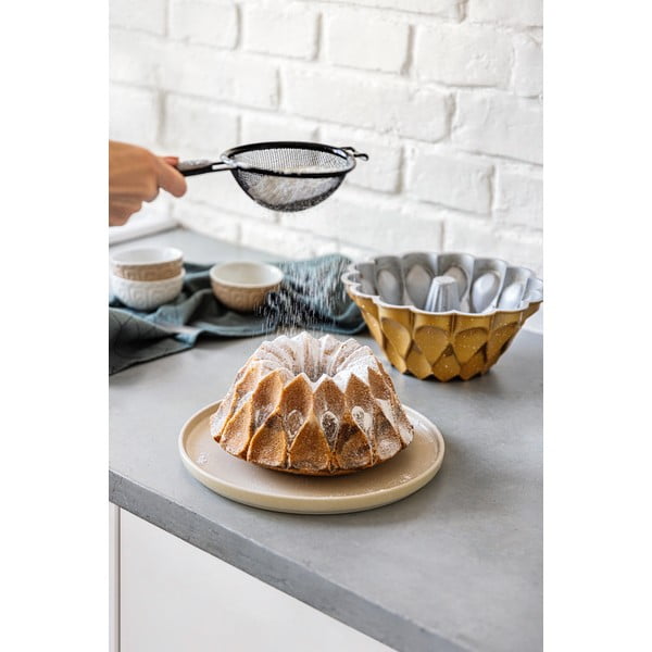 Форма за печене, изработена от лят алуминий в златист цвят Volcania - Bonami Selection-image-1