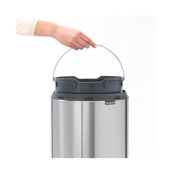Матово-сребристо стоманено кошче за боклук, отваряне с докосване 30 l Touch Bin – Brabantia-image-4