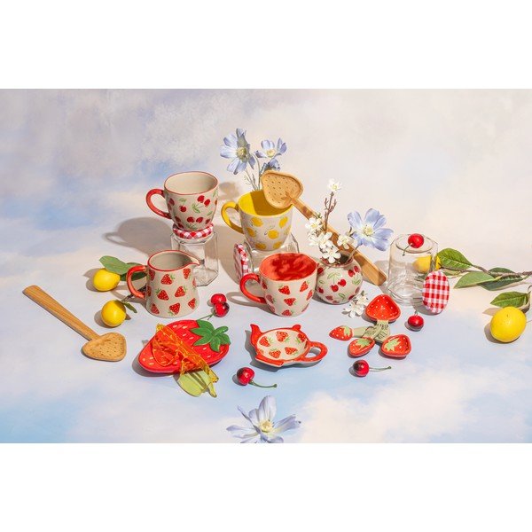 Бежова керамична чаша 250 ml Cherries – Sass & Belle-image-4