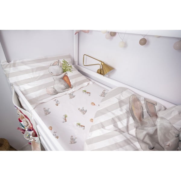 Бял еластичен чаршаф за детско креватче от памучен сатен 60x120 cm Hugging Bunnies – Butter Kings-image-1