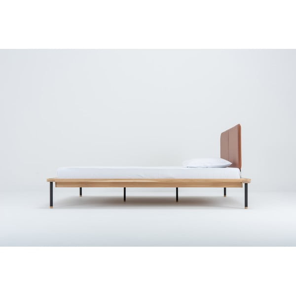 Тапицирано двойно легло от дъбова дървесина с решетка в в кафяв/естествен цвят 160x200 cm Fina - Gazzda-image-3