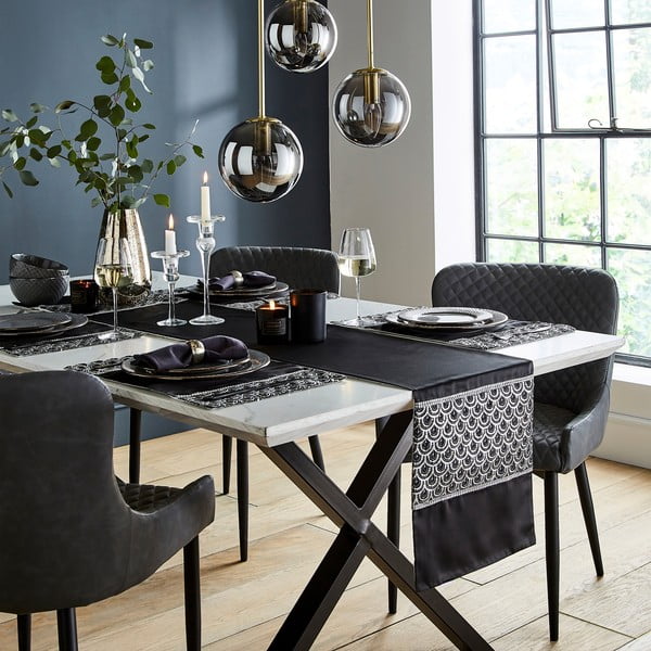 Покривка от микросатен 33x180 cm Deco Sequin – Catherine Lansfield-image-3