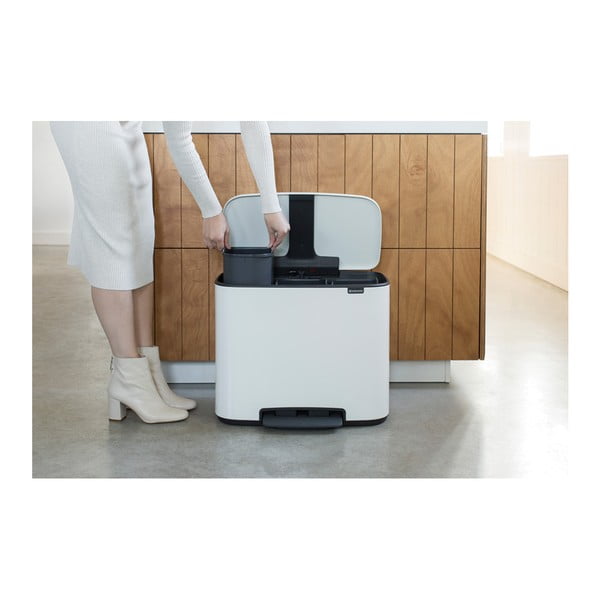 Бяло стоманено кошче за боклук за рециклиране с педал 33 l Bo – Brabantia-image-2