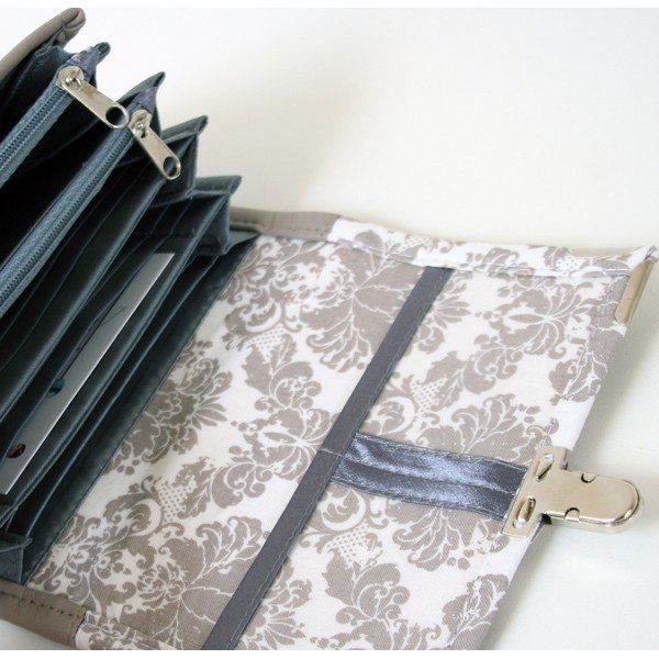 Third Line Purse no. 323-image-3