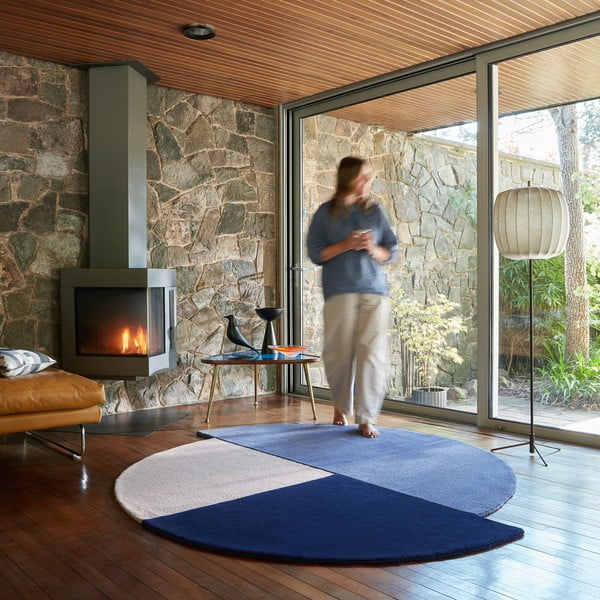 Син ръчно изработен вълнен кръгъл килим ø 150 cm Mia Segment – Flair Rugs-image-2