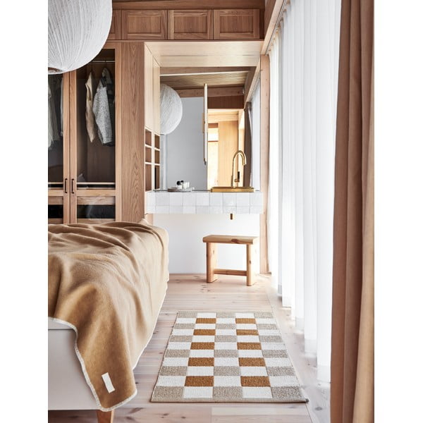 Одеяло със смес от вълна в цвят жълта охра 140x200 cm Ylva Ochre – Pappelina-image-4