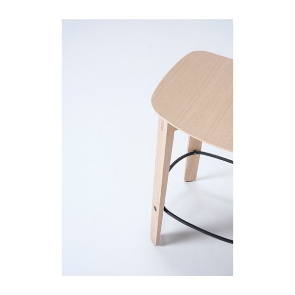 Бар стол от масивен дъб в естествен цвят (височина на седалката 65 cm) Nora – Gazzda-image-1