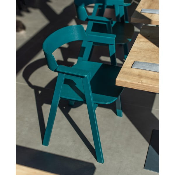 Трапезен стол с подлакътници от масивен дъб в петролен цвят Flip – Gazzda-image-1