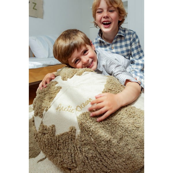 Детски пуф в зелен и кремав цвят World Map – Lorena Canals-image-4