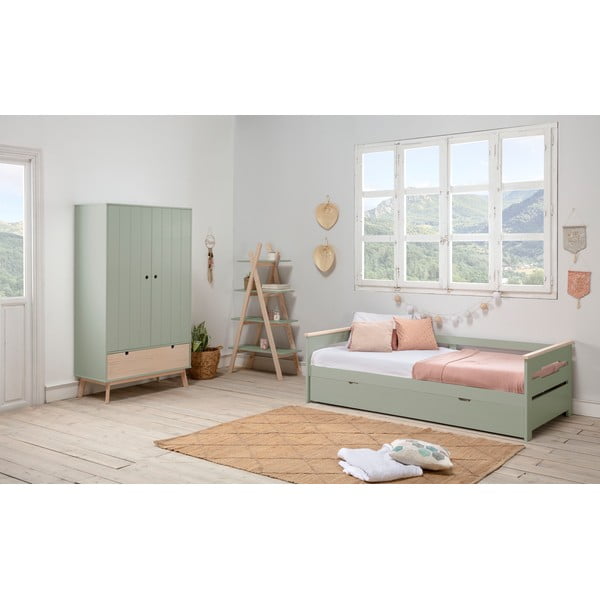 Зелен детски гардероб с крака от борова дървесина Kiara - Marckeric-image-1