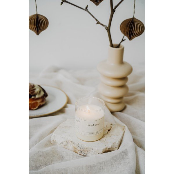 Ароматна свещ от соев восък време на горене 40 час #73 Pumpkin Cream – Perfumed Prague-image-3