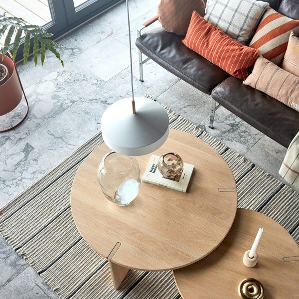 Кръгла масичка за кафе от масивен дъб в естествен цвят ø 65 cm Oy – OYOY Living Design-image-2