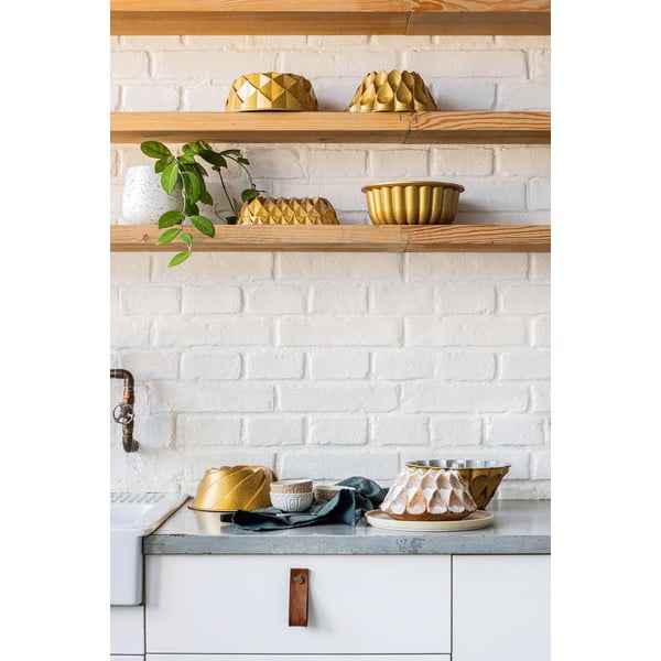 Форма за печене, изработена от лят алуминий в златист цвят Rosa - Bonami Selection-image-1