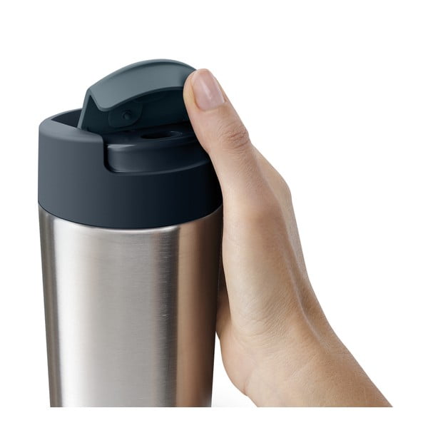 Чаша за пътуване в тъмносиньо-сребристо 450 ml Sipp - Joseph Joseph-image-2