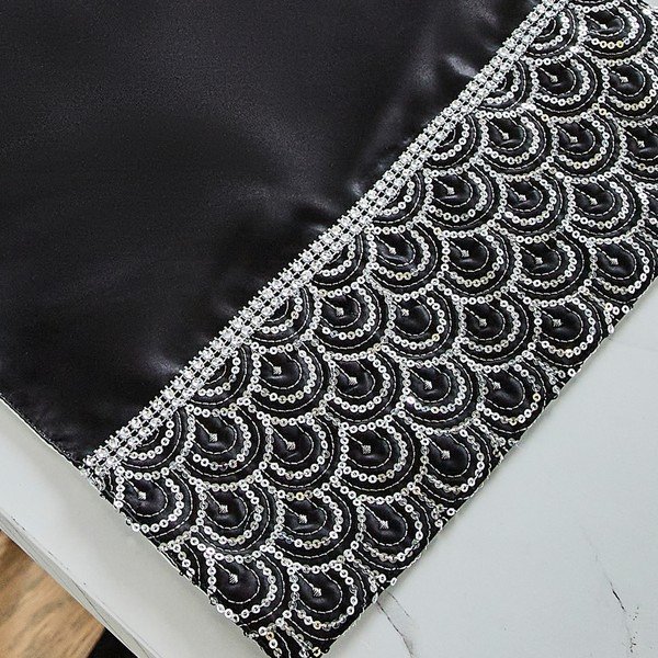 Текстилни подложки за хранене в комплект от 4 бр. 30x46 cm Deco Sequin – Catherine Lansfield-image-1