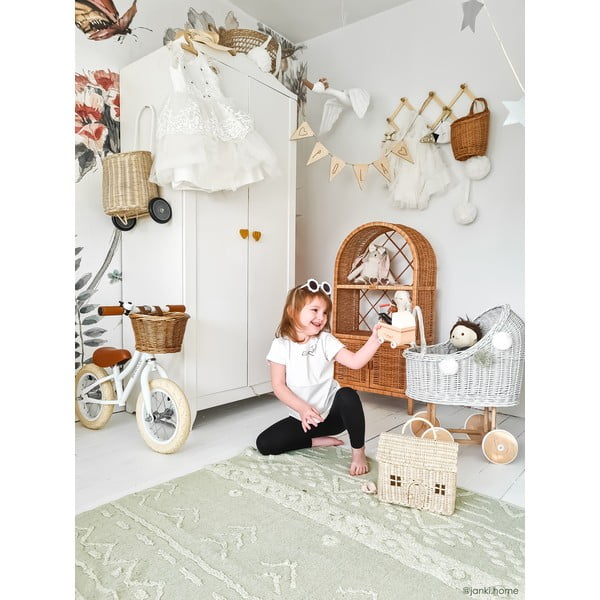 Светлозелен ръчно изработен памучен килим подходящ за пране 140x200 cm Tribu Olive – Lorena Canals-image-3