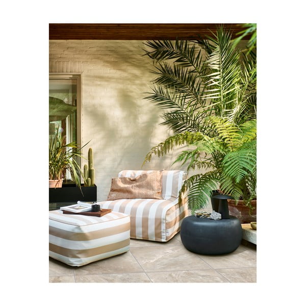 Бялo-бежова надуваема градинска табуретка Sit On Air – vtwonen-image-4