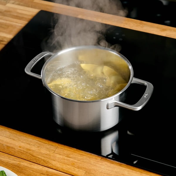 Тенджера от неръждаема стомана с капак подходяща за индукционен котлон 3 l Lucca 3.0 – FABINI-image-1