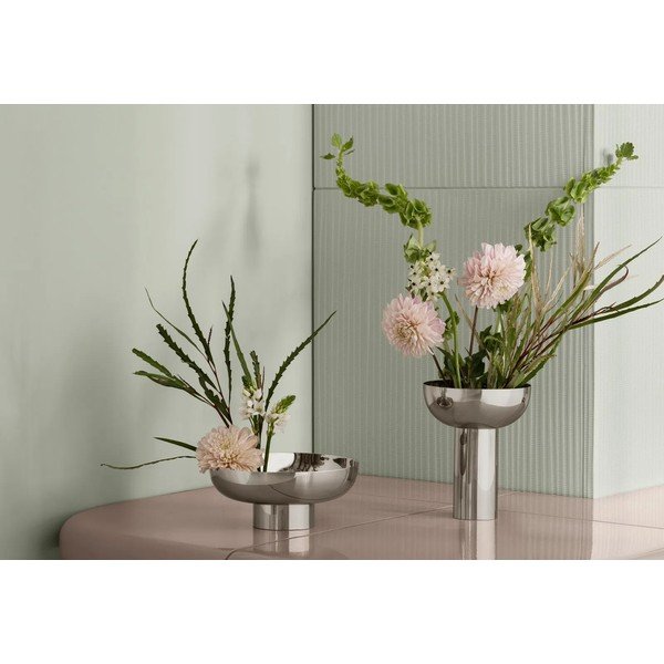 Ваза от неръждаема стомана в сребрист цвят (височина 21 cm) Miyabi – Blomus-image-1