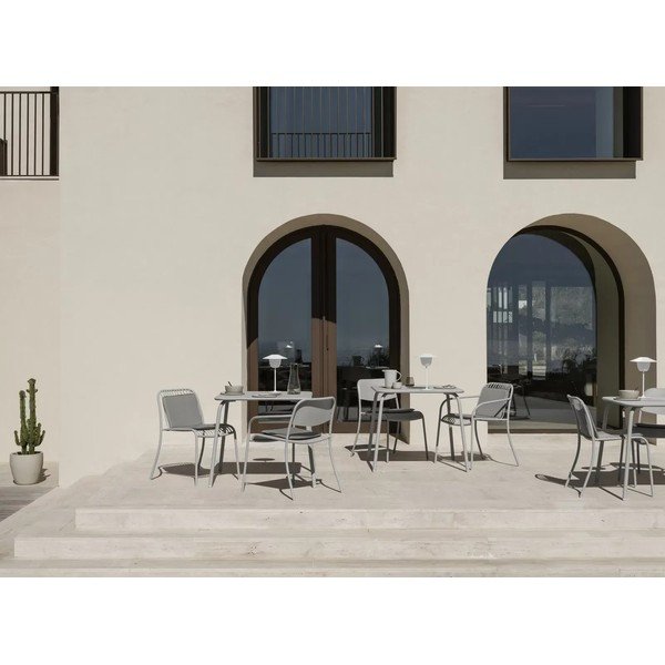 Светлосив градински стол метален Yua Wire – Blomus-image-3