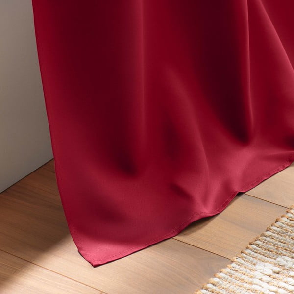 Червена затъмняваща завеса 135x240 cm Occult – douceur d'intérieur-image-4